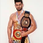 آموزش کیک بوکسینگ و دفاع شخصی کریم وند