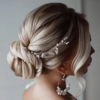 آرایشگاه زنانه مونا یزدانی شعبه گیشا