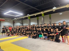 آموزش کیک بوکسینگ و دفاع شخصی کریم وند