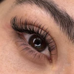 تصویر اکستنشن مژه و لیفت و لمینت