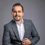 وکیل پایه یک دادگستری و مشاور علی منصوری