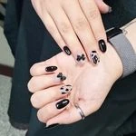 لوگوی آموزش و خدمات تخصصی کاشت ناخن نوژان