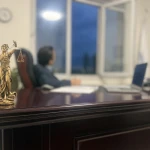 وکیل پایه یک دادگستری مصطفی اشرفی