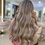 سالن رنگ و لایت، میکاپ و شینیون الناز چراقی