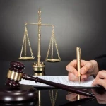 تصویر وکیل پایه یک دادگستری و مشاور حقوقی