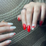 آموزش کاشت و خدمات ناخن نازنین ملکی