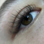 خدمات تخصصی اکستنشن و لیفت مژه مریم