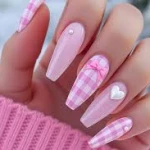 لوگوی خدمات تخصصي کاشت ناخن ، بِرژانگ🎀