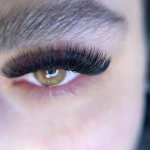 خدمات تخصصی اکستنشن مژه و ابرو مقدسی