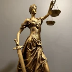 تصویر وکیل پایه یک دادگستری نیلوفرابراهیم خانی