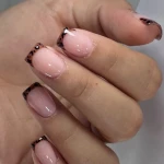 آموزش و خدمات کاشت ناخن مهدیه
