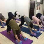  مربی یوگا مینا حسینی، استوديو يوگاباز