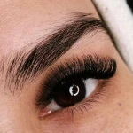  خدمات کاشت مژه و لیفت شبنم