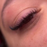 آموزش و خدمات تخصصی اکستنشن مژه غزال