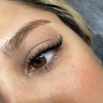  مرکز خدمات و آموزش مژه 21