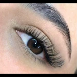 لوگوی کاشت و اکستنشن مژه