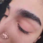 لوگوی کاشت مژه، لیفت ابرو و مژه