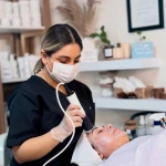 خدمات تخصصی فیشیال و‌‌ پاکسازی پوست پگاه