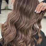 سالن رنگ و لایت، میکاپ و شینیون الناز چراقی