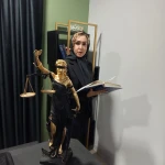 تصویر وکیل پایه یک دادگستری فرزانه ولی زاده