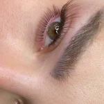  مرکز تخصصی کاشت و اکستنشن مژه شکوفه