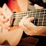 لوگوی آموزش گیتار داورنیا