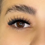 تصویر اکستنشن مژه رژین ابوئی زیندشت