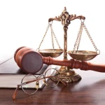 تصویر وکیل پایه یک دادگستری و مشاور حقوقی