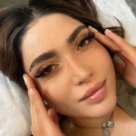 اکستنشن مژه تخصصی آنیِل