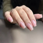 تصویر سالن زیبایی و ناخن* گیسو*