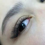 لوگوی خدمات تخصصی اکستنشن و لیفت مژه مریم