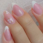 خدمات تخصصی و آموزش ناخن هانی