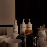 پاکسازی و ماساژ صورت زن روز