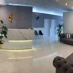 لوگوی کلینیک زیبایی مهراز