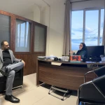 تصویر وکیل پایه یک دادگستری فرزانه گوشه