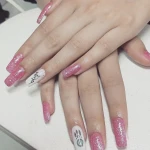 خدمات کاشت ناخن بهاره ویسی