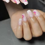 نمونه کار خدمات تخصصی کاشت ناخن رها