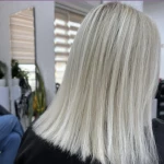 تصویر خدمات تخصصی رنگ و لایت، کراتینه موی ریحانه