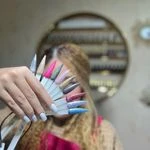 لوگوی خدمات تخصصی ناخن نگین