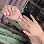 خدمات تخصصی ناخن *زرین*