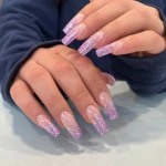 خدمات تخصصی ناخن و مژه آذر