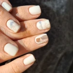 تصویر آموزش و خدمات تخصصی کاشت ناخن نوژان