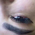 خدمات تخصصی اکستنشن مژه و ابرو مقدسی