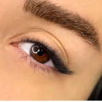 مرکز تخصصی اکستنشن و کاشت مژه مژه نلین