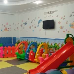 لوگوی مهد کودک و پیش دبستانی ارغوان پویندگان فردا