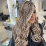 تصویر سالن رنگ و لایت، میکاپ و شینیون الناز چراقی