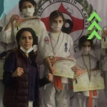 مربی کاراته زهرا خلیل زاده