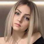 سالن زیبایی و آرایشگاه زنانه صورتی