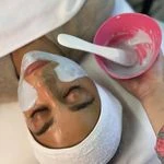 لوگوی فیشال و پاکسازی تخصصی پوست سارا جلالی