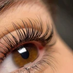 خدمات تخصصی ناخن و مژه شقایق میر